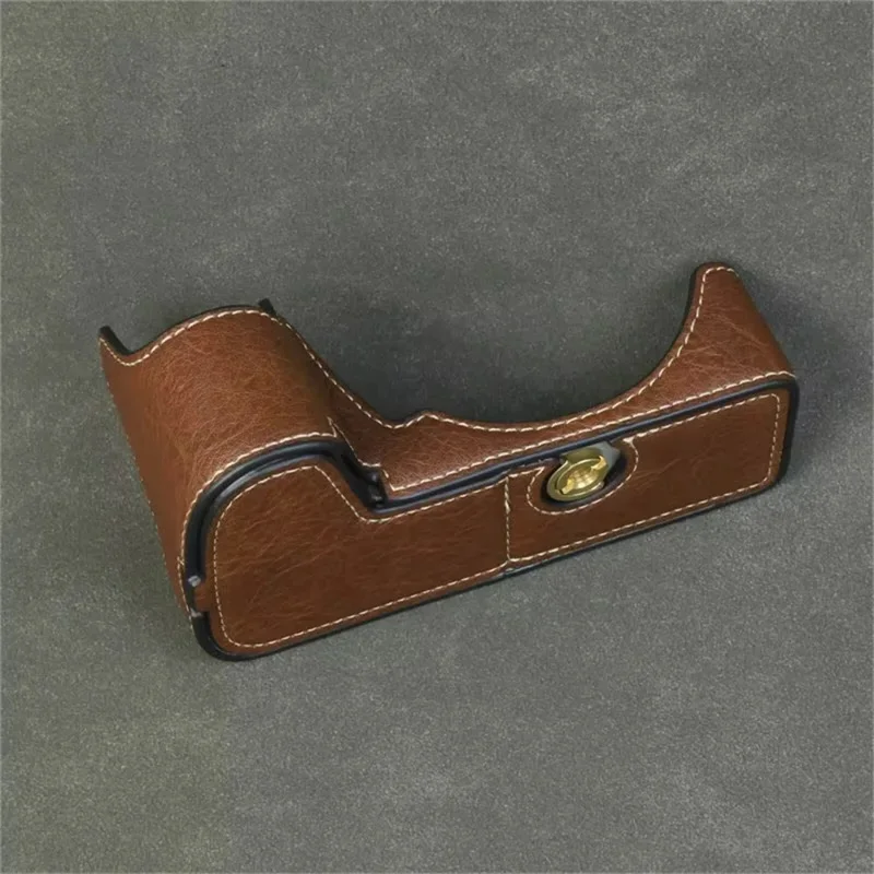 غطاء خلفي جزئي من جلد البولي يوريثان بنسيج الجاموس لهاتف Nikon Z 50 II مع فتحة في الأسفل للبطارية - كحلي