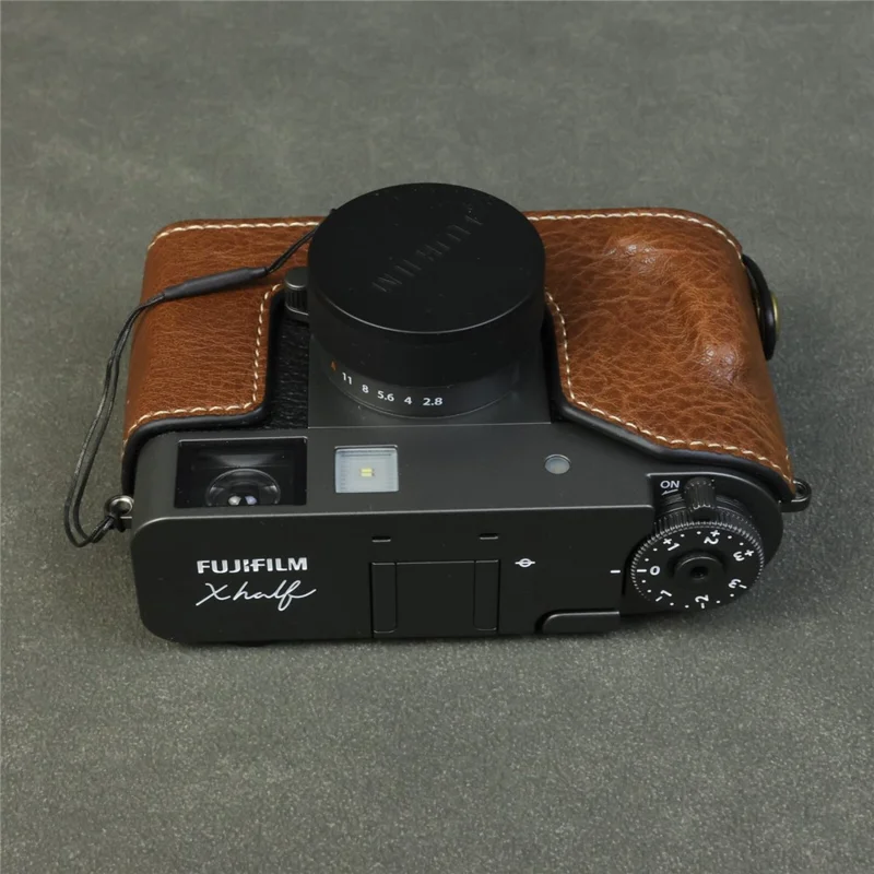 Til Fujifilm X Halv Kamerataske med Bukketrækstof, Læderbeskyttelsesdæksel med Batteriåbning - Kaffe
