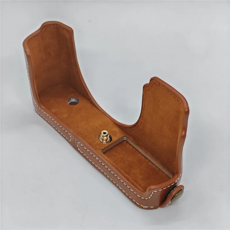 Skórzana etui z PU na aparat cyfrowy Leica D-Lux 8 / 7 / (Typ 109) z otworem na baterię, półotulina z ręcznikiem - brązowe