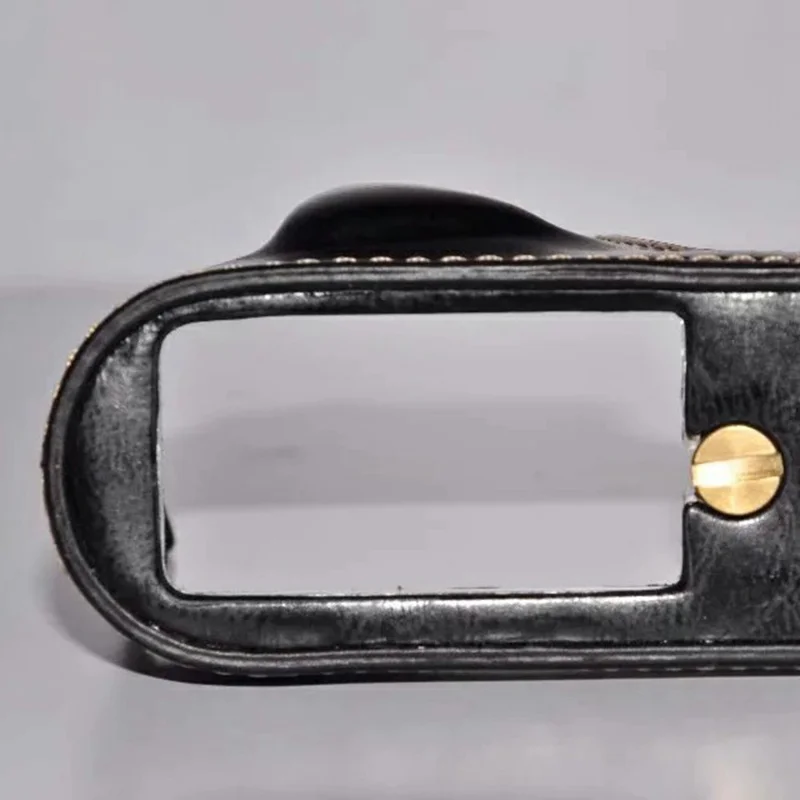 Étui de poignée inférieure pour appareil photo avec sangle de poignet pour Leica X Vario (Typ 107) / X (Typ 113) - Housse demi-enveloppante en cuir PU noire avec ouverture inférieure