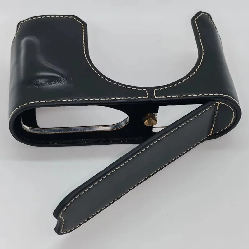 Coque inférieure pour appareil photo Leica Q3 avec dragonne et ouverture pour batterie, housse demi-cuir PU - Noir