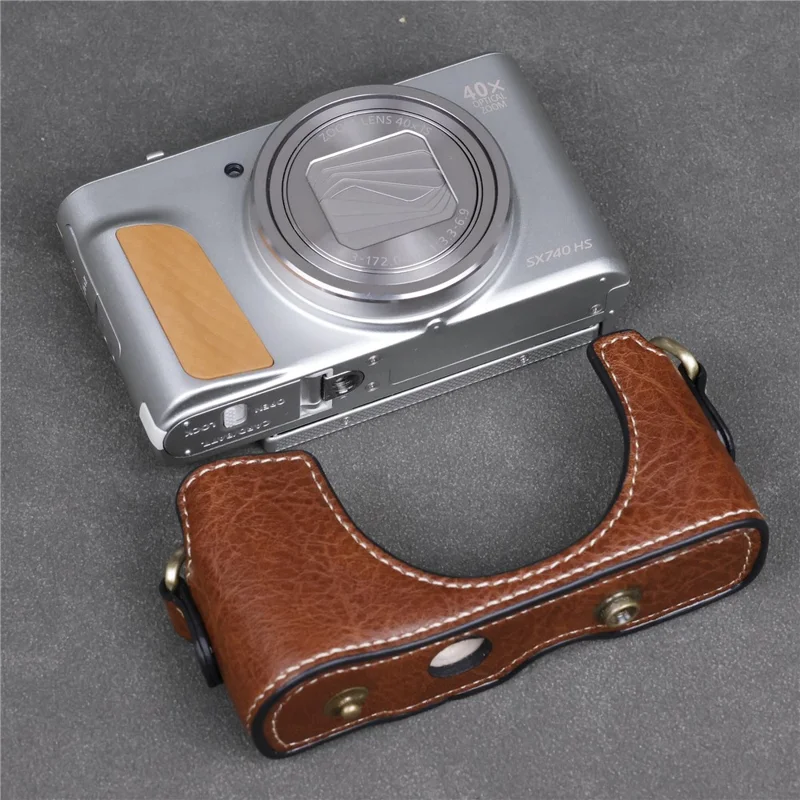 Bolsa para Câmara Canon SX740 HS / SX730 HS / SX720 HS, Capa em Couro Sintético com Textura de Bufalo e Alça de Ombro - Café