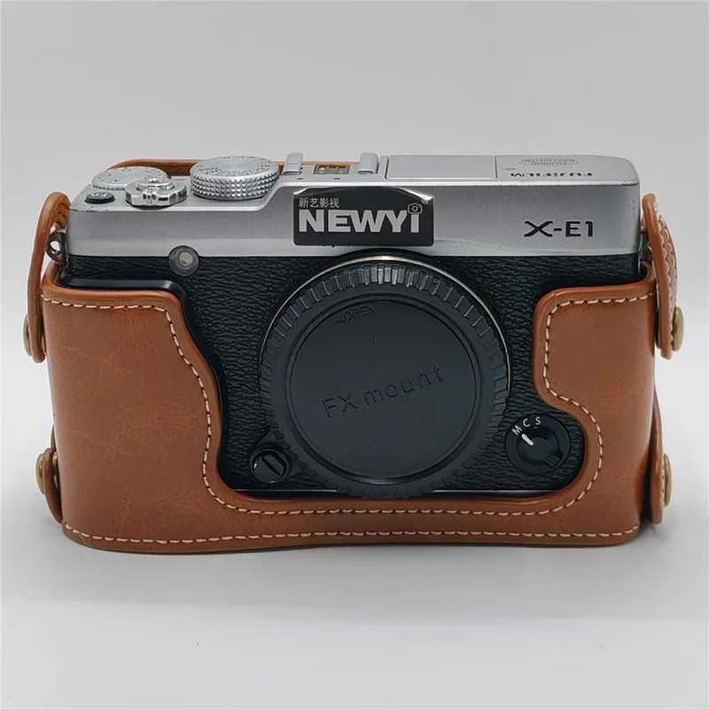 حالة كاميرا من جلد البولي يوريثان لجهاز Fujifilm X-E2 / X-E1، غطاء نصف كم مع واقي شاشة، وفتحة تثبيت على الحامل الثلاثي وحزام معصمي - بني