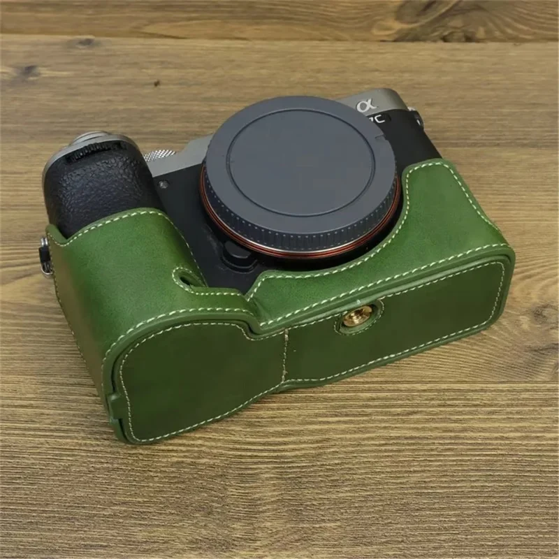 Für Sony A7C II / A7CR PU-Leder Kamerabodenabdeckung mit Schraubdesign Halbkörpergehäuse Anti-Kratz-Schutz – Grün