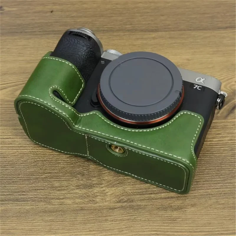 Für Sony A7C II / A7CR PU-Leder Kamerabodenabdeckung mit Schraubdesign Halbkörpergehäuse Anti-Kratz-Schutz – Grün