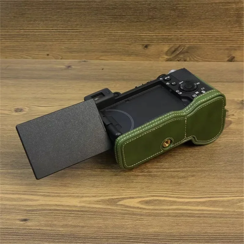 Für Sony A7C II / A7CR PU-Leder Kamerabodenabdeckung mit Schraubdesign Halbkörpergehäuse Anti-Kratz-Schutz – Grün