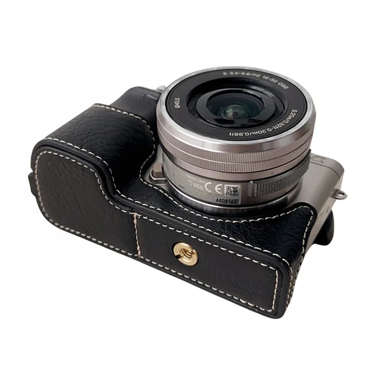 Для Sony A6400 / A6300 / A6100 / A6000 PU кожаная крышка нижней части камеры с отверстием под винт - Черная