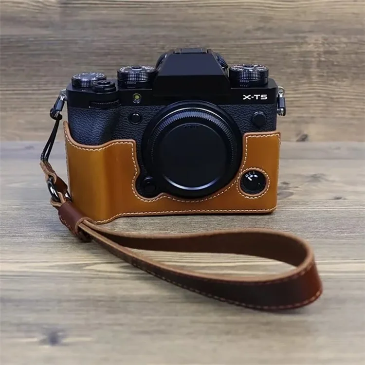 For Fujifilm XT4 / A7r5 / A7M4 / X100v / XH2 Camera Carrying Strap Top Layer Cowhide Leather Quick Release Hand Rope - Coffee