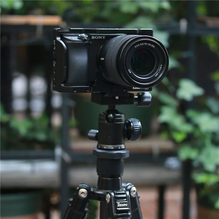 UURIG C-6400 Metal Cage Frame Case Camera Photography Accessory for Sony A6400