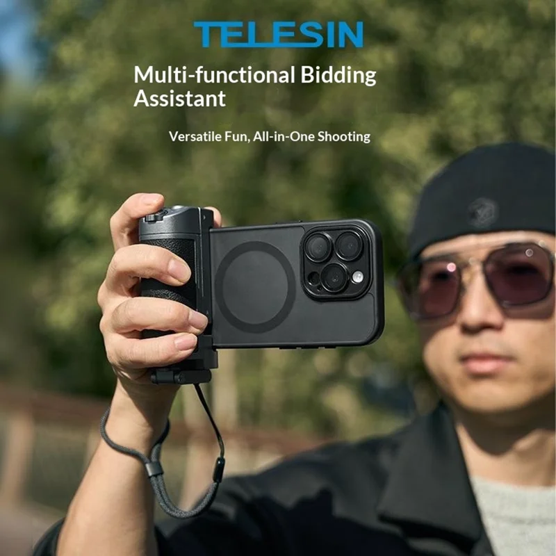 TELESIN P1-MP-01 Bluetooth-compatible Phone Grip Extendable Selfie Stick with Remote for iPhone  /  Android