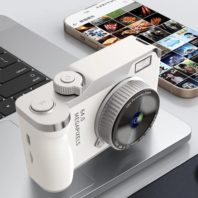 Y01 Câmera Digital Retrô com Tela IPS de 2,4 Polegadas, CCD, Zoom Digital 16X, Gravação de Vídeo HD com Lente Dupla, Cartão de 32GB + Leitor de Cartão - Preto