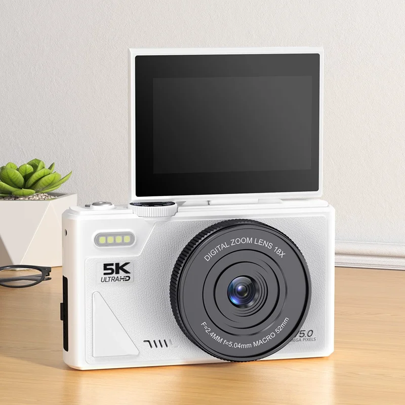 W1 3.0 Inch Flip Screen 18X Digital Zoom Digital Camera 5K Video Recorder with LED Flash, with 32GB Card + Card Reader - Black