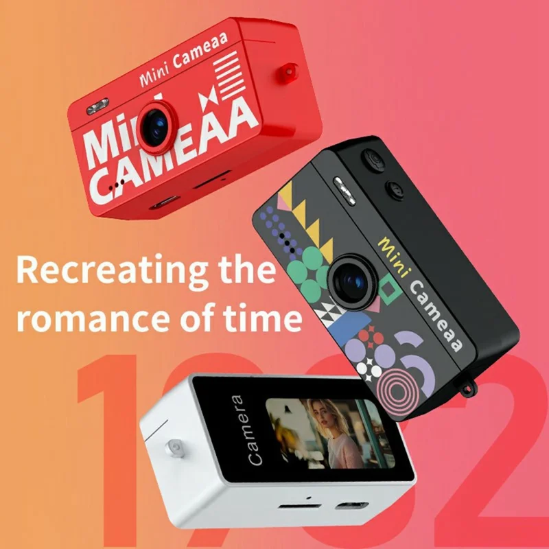 M9 1.47 Inch HD Photo Video CCD Thumb Camera Portable Keychain Mini Digital Camera with Flash  /  Filters - White