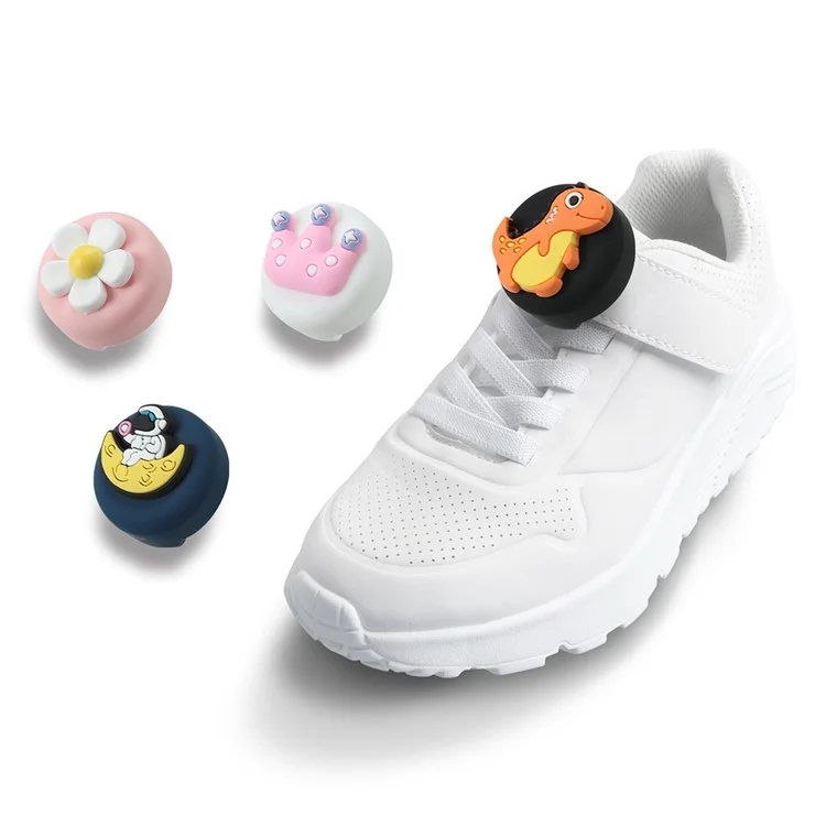 For Apple AirTag Cute Cartoon Pattern Holder Hidden Tracker Cover, Easily Attach to Shoelace, with Front Back Film Set - Flying Saucer