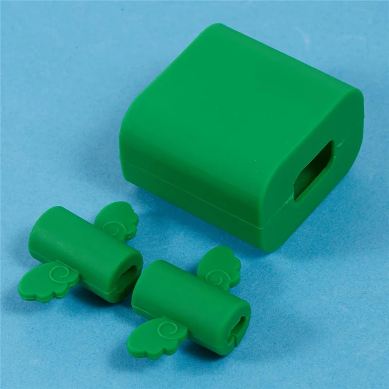 Solid Color Wings Protective Sleeve for Apple iPhone 18 / 20W Charger Cover + 2Pcs Data Cable Saver Silicone Case - Green