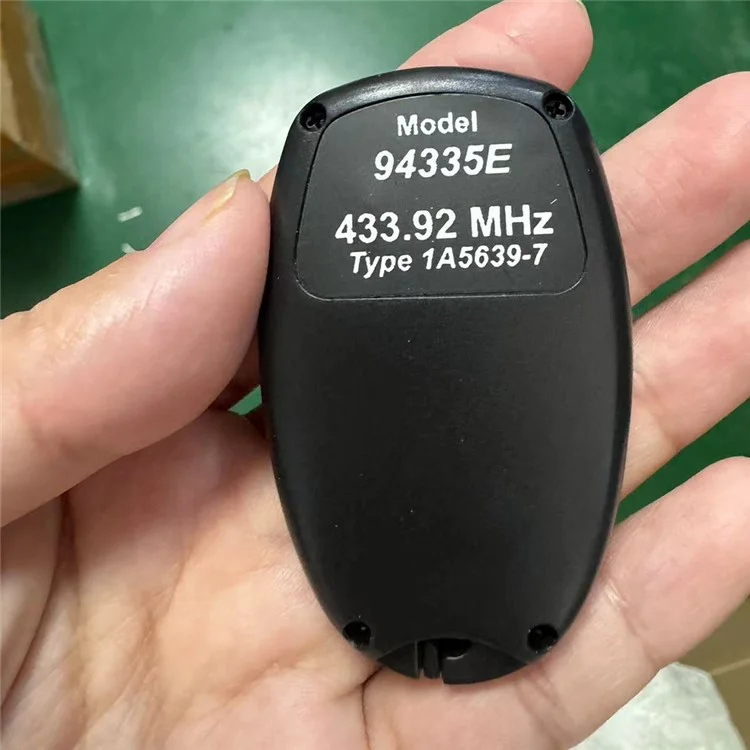 3-Tasten Mini-Fernbedienung 433,92 MHz Garagentoröffner C945 CM842 C940 C943 - Grün