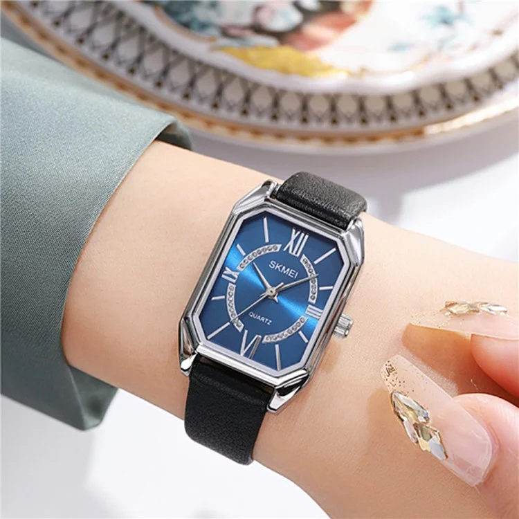 SKMEI 2238 Quarzuhr für Damen mit Lederarmband, quadratisches Gehäuse - Schwarzes Gehäuse / Silberfarben