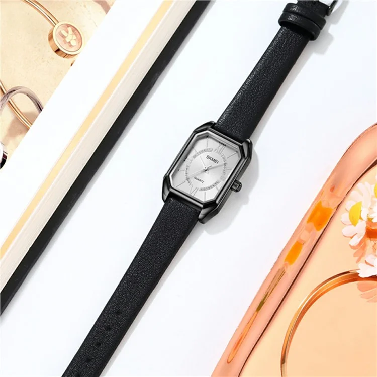 SKMEI 2238 Quarzuhr für Damen mit Lederarmband, quadratisches Gehäuse - Schwarzes Gehäuse / Silberfarben