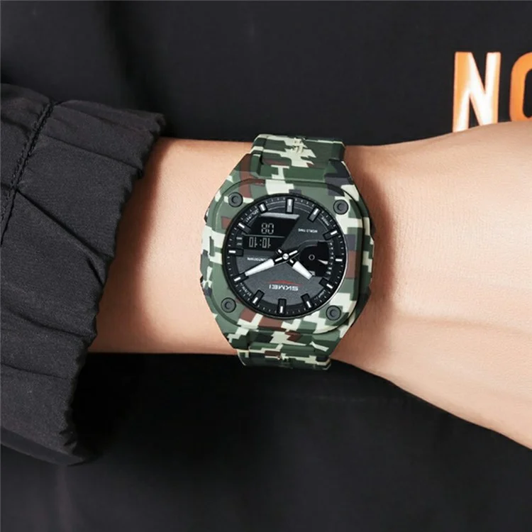 SKMEI 2328 Reloj Electrónico Deportivo Cuadrado para Exteriores Multifunción Resistente al Agua 50M - Camuflaje