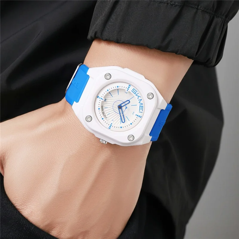 SKMEI 2329 Analog Display Quartz Watch with Silicone Strap 50M Waterproof Student Timepiece - Army Green