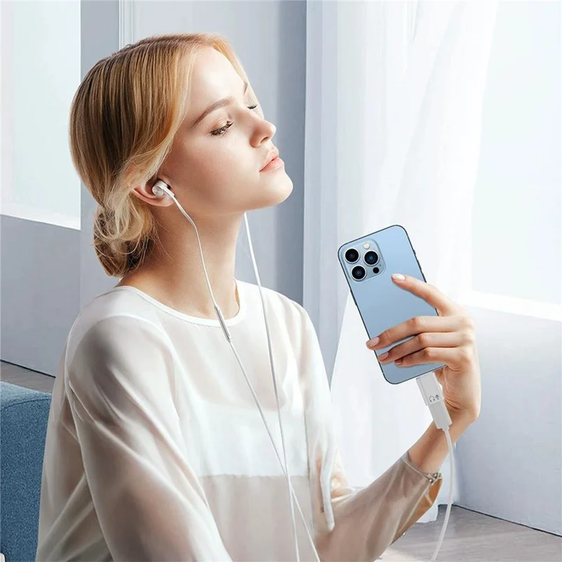 LF / CM-EJ-LK iP Female to USB-C Male Audio Adapter Aluminum Alloy Headphone Converter for iPhone iPad - White