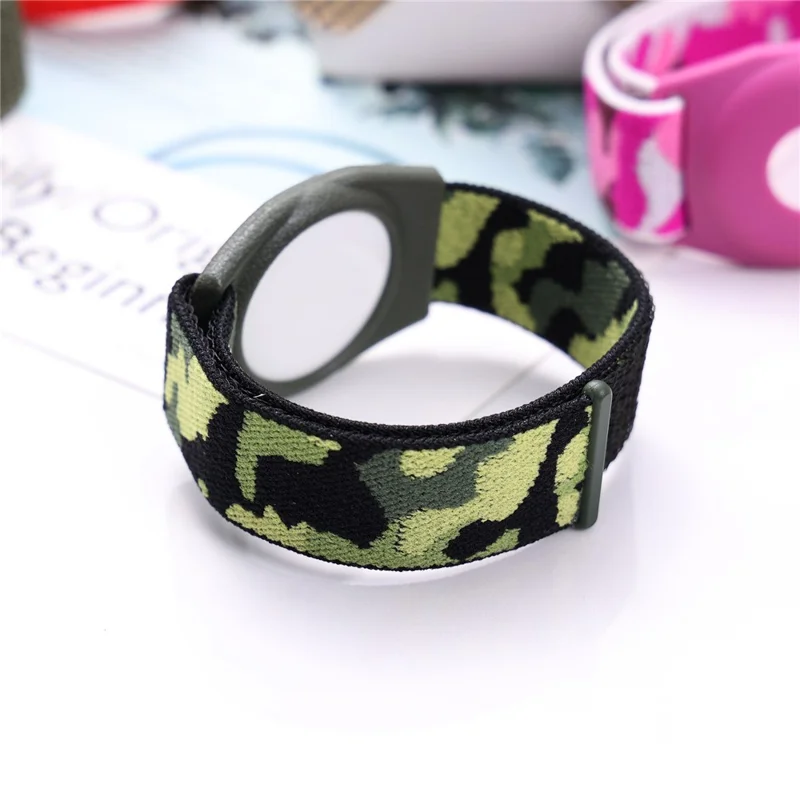 For Apple AirTag Bluetooth-compatible Tracker TPU Case + Loop Fastener Nylon Bracelet Strap, with Front Back Film Set, Adult Type - Army Green Camouflage