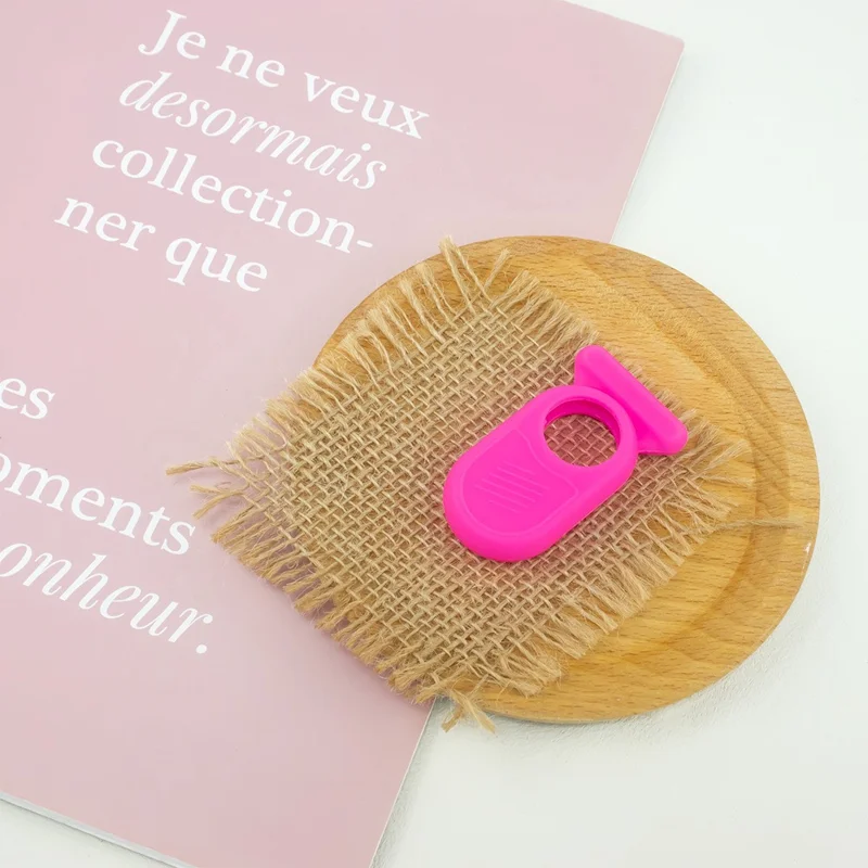 For Samsung Galaxy SmartTag2 Silicone Case Bluetooth-compatible Tracker Protective Case with Safety Pin - Luminous Rose Red