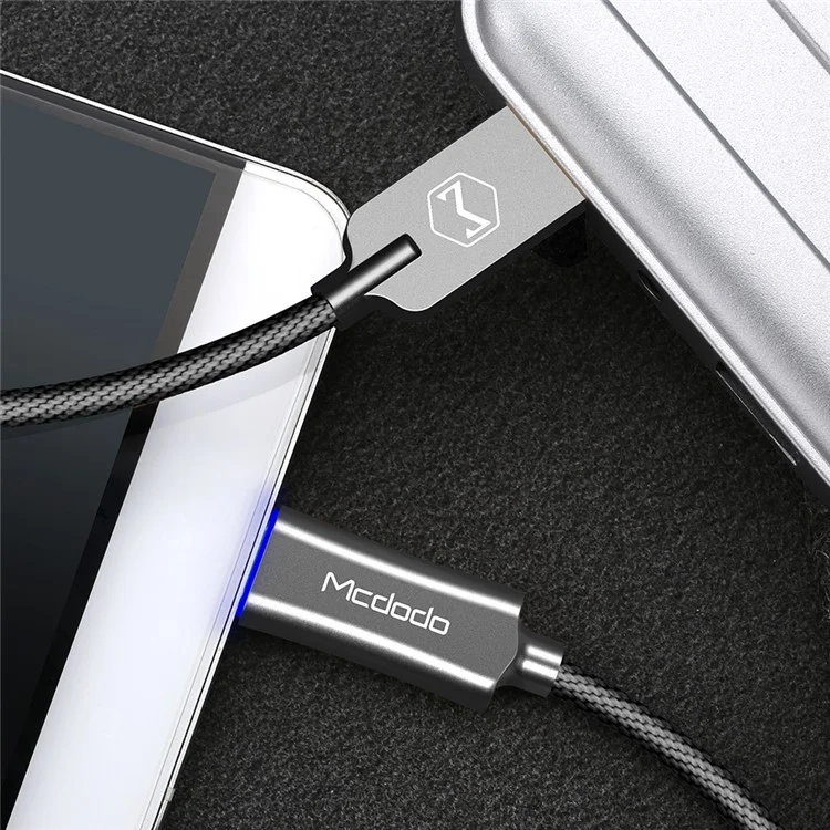 MCDODO Knight Series Auto Disconnect Quick Charge 3.0 Type-C Charging USB Cable (1m)  - Black