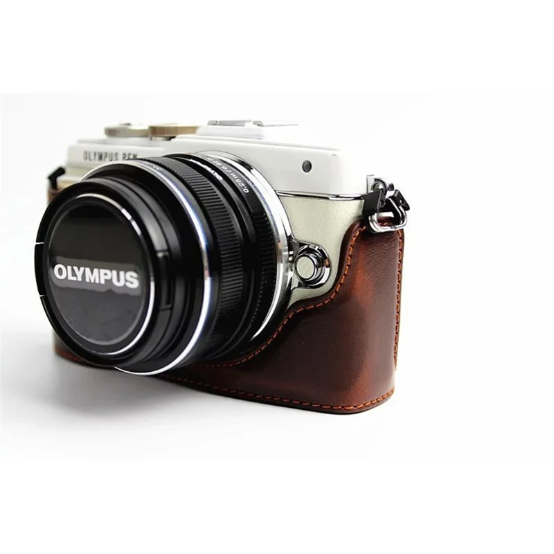PU-læder beskyttende halv kamera beslag til Olympus E-PL7 / E-PL8 / E-PL9 - Kaffe