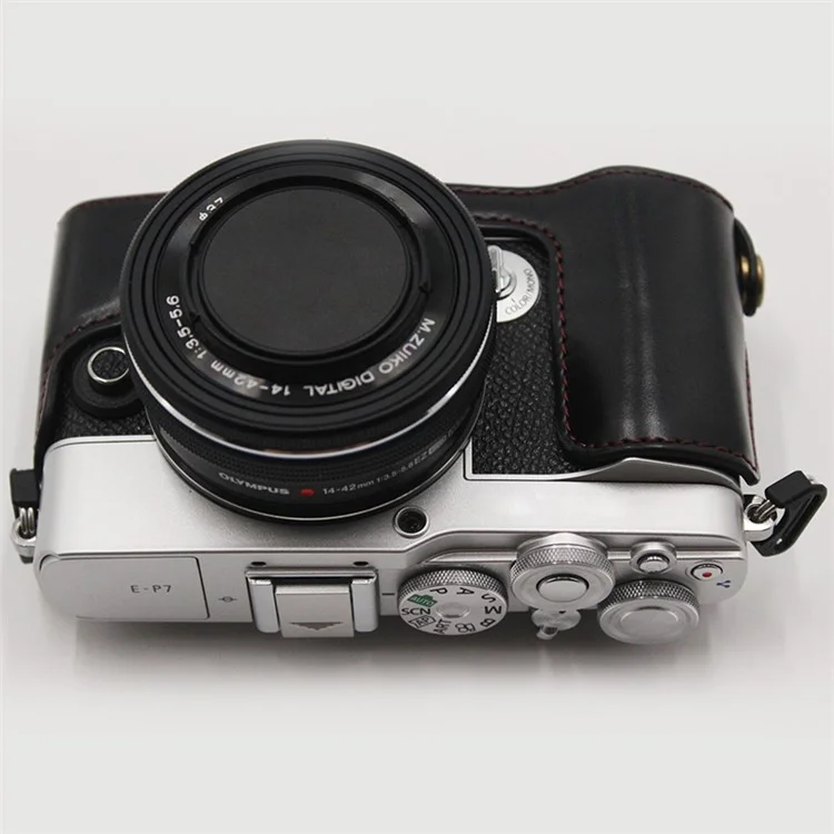 Capa de Proteção de Couro PU com Abertura para Bateria para a Câmera Olympus PEN E-P7/EP7 - Preto