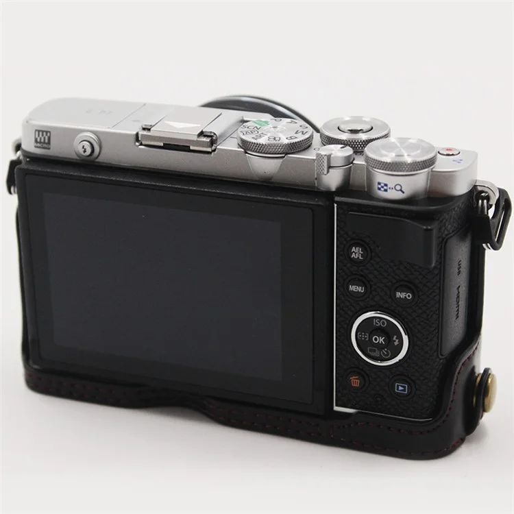 Capa de Proteção de Couro PU com Abertura para Bateria para a Câmera Olympus PEN E-P7/EP7 - Preto