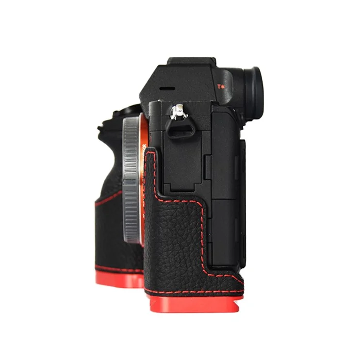 For Sony A7R4/A7M4 Quick Release Plate Metal + Genuine Leather Camera Protection Bottom Case Cover with Hand Strap - Black/Red Bottom
