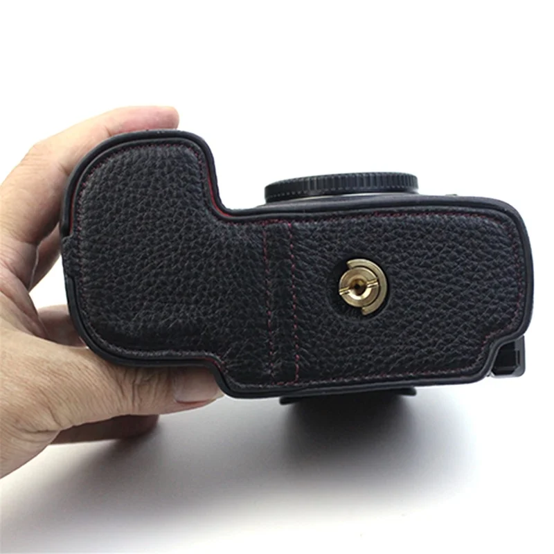 Für Panasonic Lumix GH6/DC-GH6GK Echte Lederkamera Bottom Case Schutzhälfte Mit Batterieöffnungsdesign - Schwarz