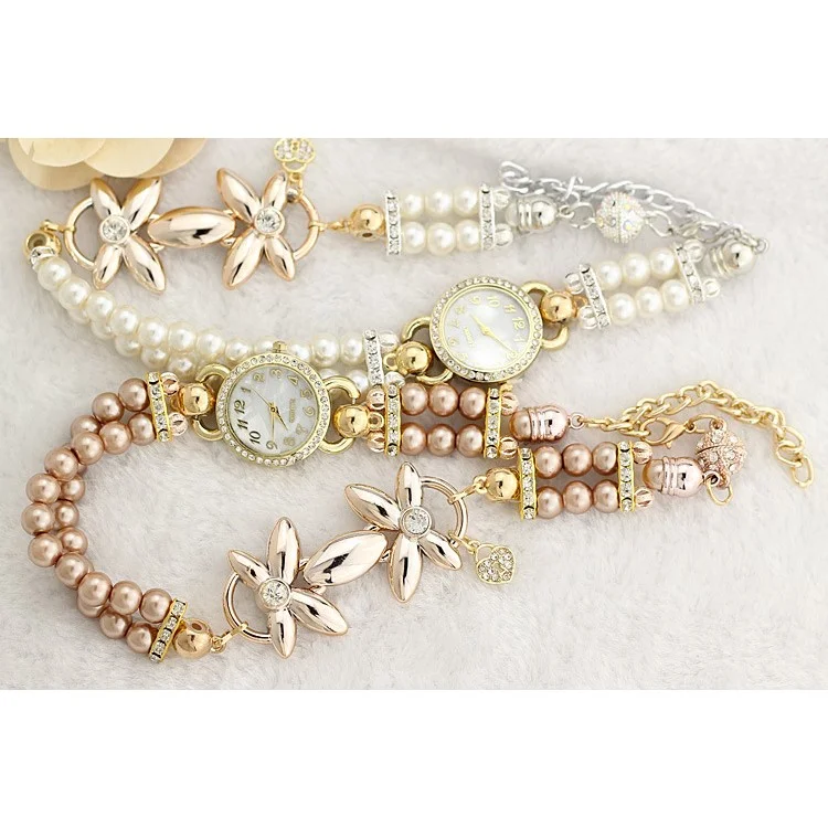 Pearl Rhinestone Flower Style Bracelet Women Quartz Watch with Magnetic Snap - Beige