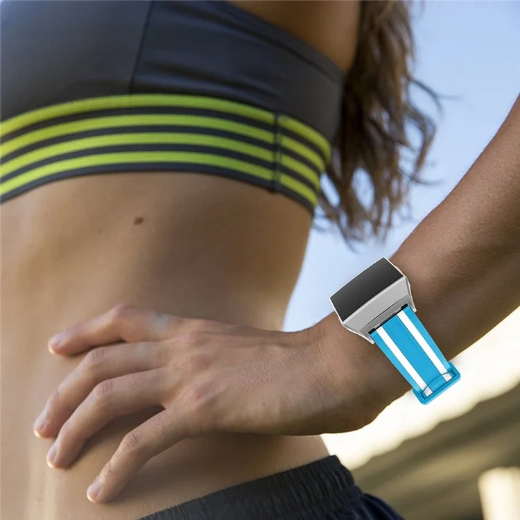 22mm Five Vertical Stripe Soft Silicone Watch Replacement Band + Plug For Fitbit Ionic - Blue / White