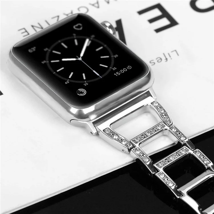 Браслет для часов из цинкового сплава для Apple Watch Series 10 42мм / 9 8 7 41мм / SE (2023) SE (2022) SE 6 5 4 40мм / 3 2 1 38мм [Полый ступенчатый дизайн] [Украшение стразами] - Серебристый