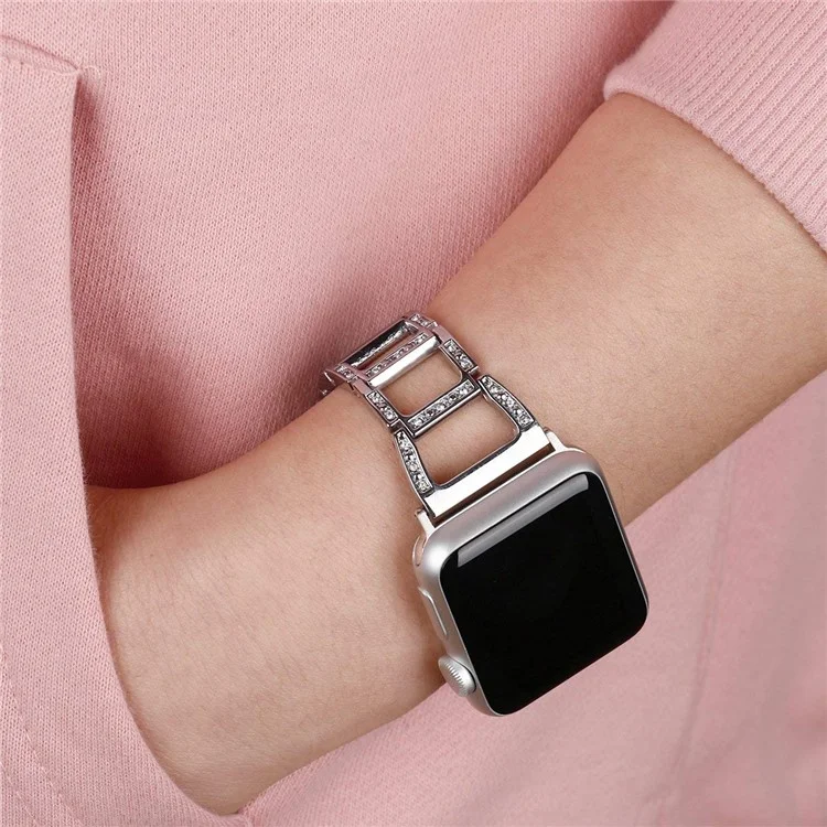 Браслет для часов из цинкового сплава для Apple Watch Series 10 42мм / 9 8 7 41мм / SE (2023) SE (2022) SE 6 5 4 40мм / 3 2 1 38мм [Полый ступенчатый дизайн] [Украшение стразами] - Серебристый