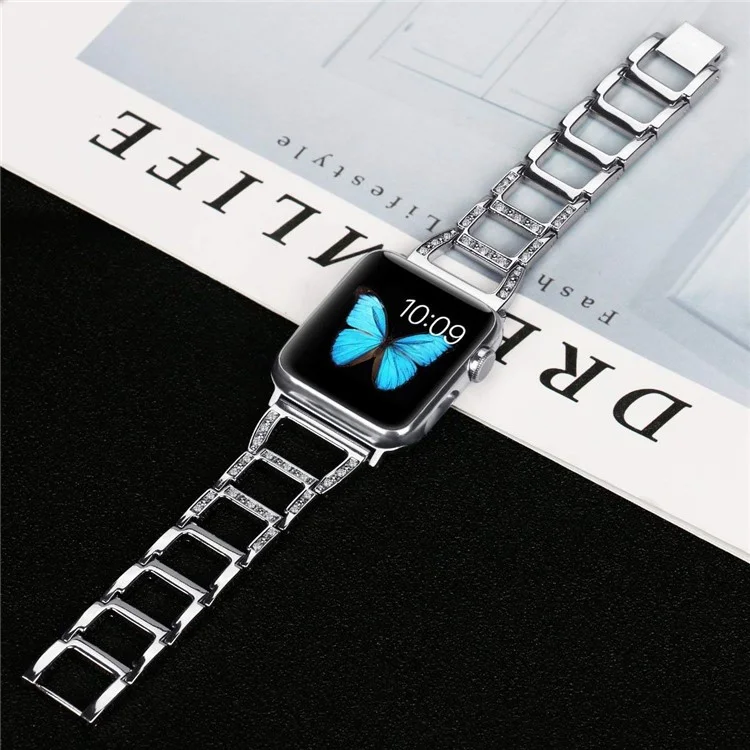 Браслет для часов из цинкового сплава для Apple Watch Series 10 42мм / 9 8 7 41мм / SE (2023) SE (2022) SE 6 5 4 40мм / 3 2 1 38мм [Полый ступенчатый дизайн] [Украшение стразами] - Серебристый