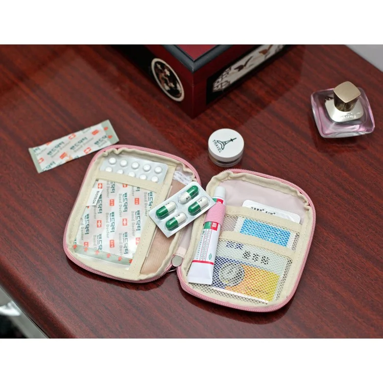 First Aid Bag Emergency Pouch Lightweight Portable Case - Green