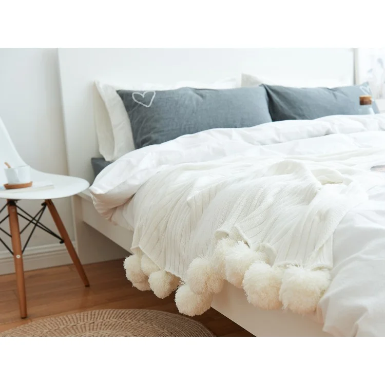Pure Cotton Soft Warm Knitted Blanket with Puffy Balls, Size: 150 x 200cm - White
