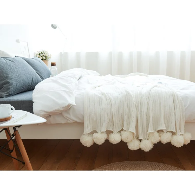 Pure Cotton Soft Warm Knitted Blanket with Puffy Balls, Size: 150 x 200cm - White