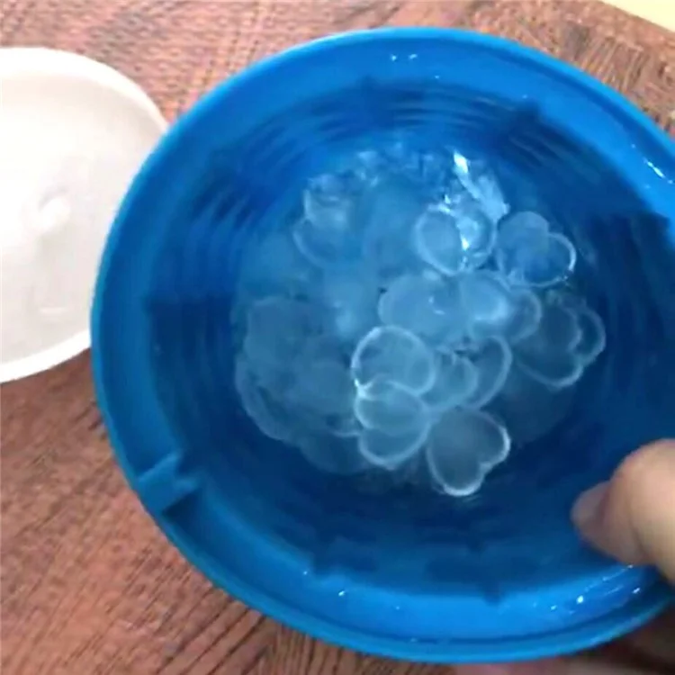 Silicone Heart-shape Ice Cube Maker Space Saving Ice Cube Maker, Size: L - Blue