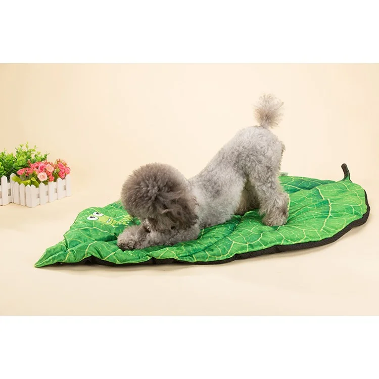 Creative 3D Green Leaf Shape Dog Pet Mat Bed
