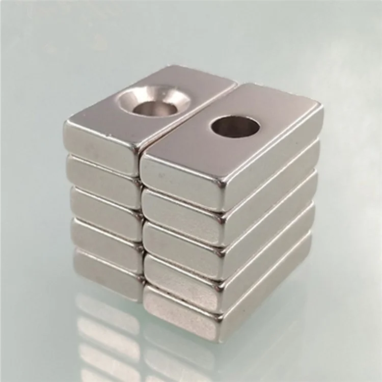 10 Piezas/Paquete 30*20*5mm Imán Rectangular Súper Fuerte NdFeB Imán con Agujero