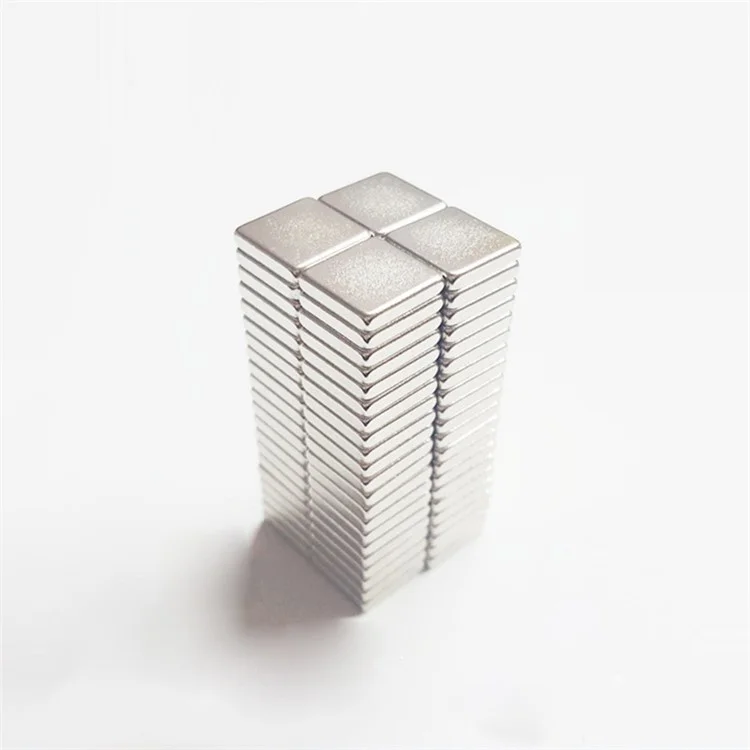 50 PIEZAS Imán rectangular de neodimio superpoderoso NdFeB de 10x10x2mm