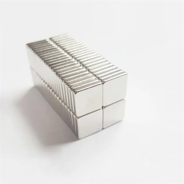 50 PIEZAS Imán rectangular de neodimio superpoderoso NdFeB de 10x10x2mm