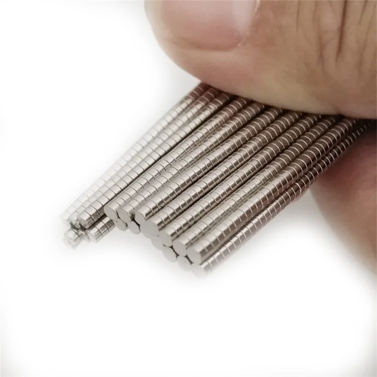 200 pièces/paquet aimant rond NdFeB super fort de 2 * 1 mm