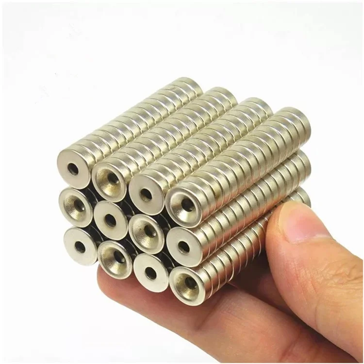 100PCS/Set 8mmx3mm Round Magnets Heavy Duty Powerful NdFeB Hole Magnets for Fridge, Crafts, Office, Tool Storage