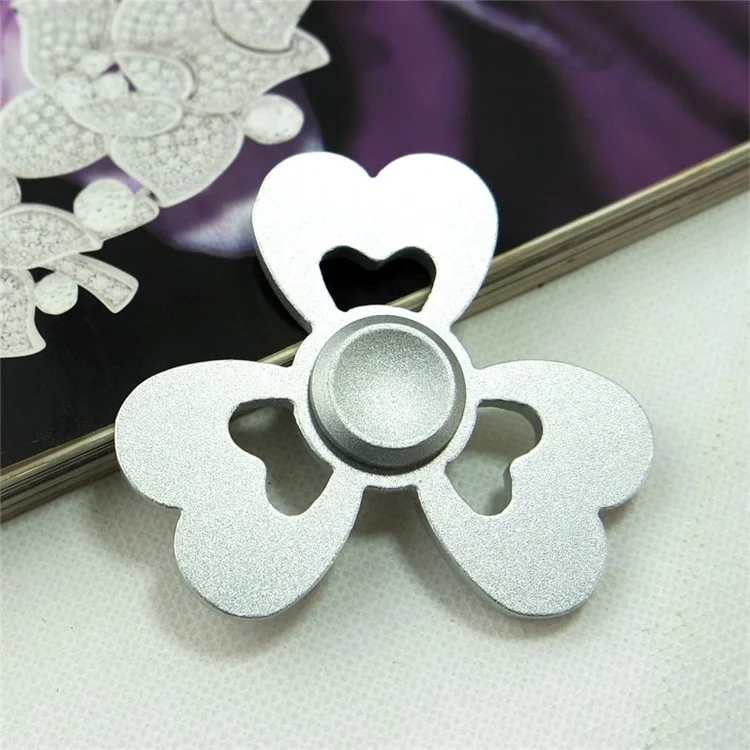 Heart Pattern Aluminum Alloy Tri-Spinner Fidget Hand Spinner EDC Toy for ADHD Anxiety and Boredom - Silver Color
