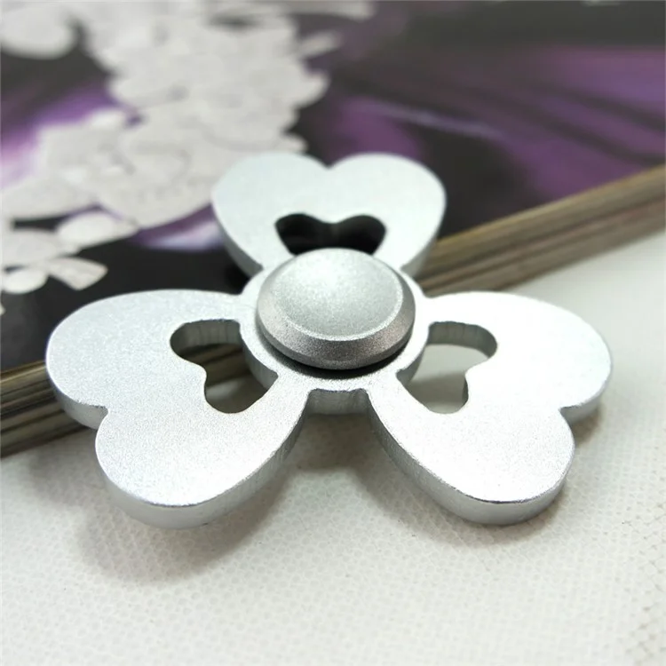 Heart Pattern Aluminum Alloy Tri-Spinner Fidget Hand Spinner EDC Toy for ADHD Anxiety and Boredom - Silver Color